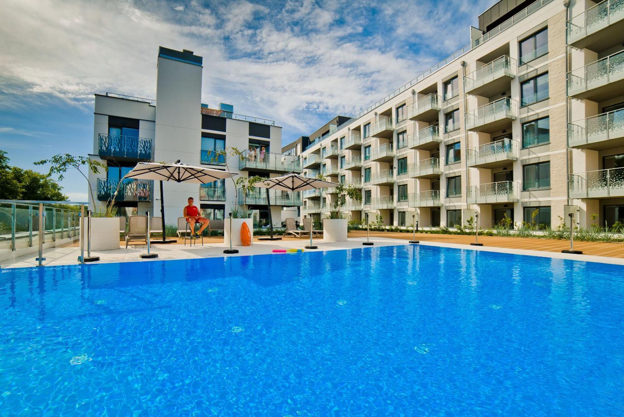 Porty B103 Nadmorskie Tarasy Pool Sauna Parking Kołobrzeg Exterior foto